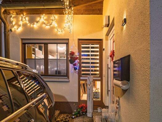 Reihenmittelhaus zum Kauf 138.000 € 6 Zimmer 120 m² 102 m² Grundstück Erlau St. Kilian 98553