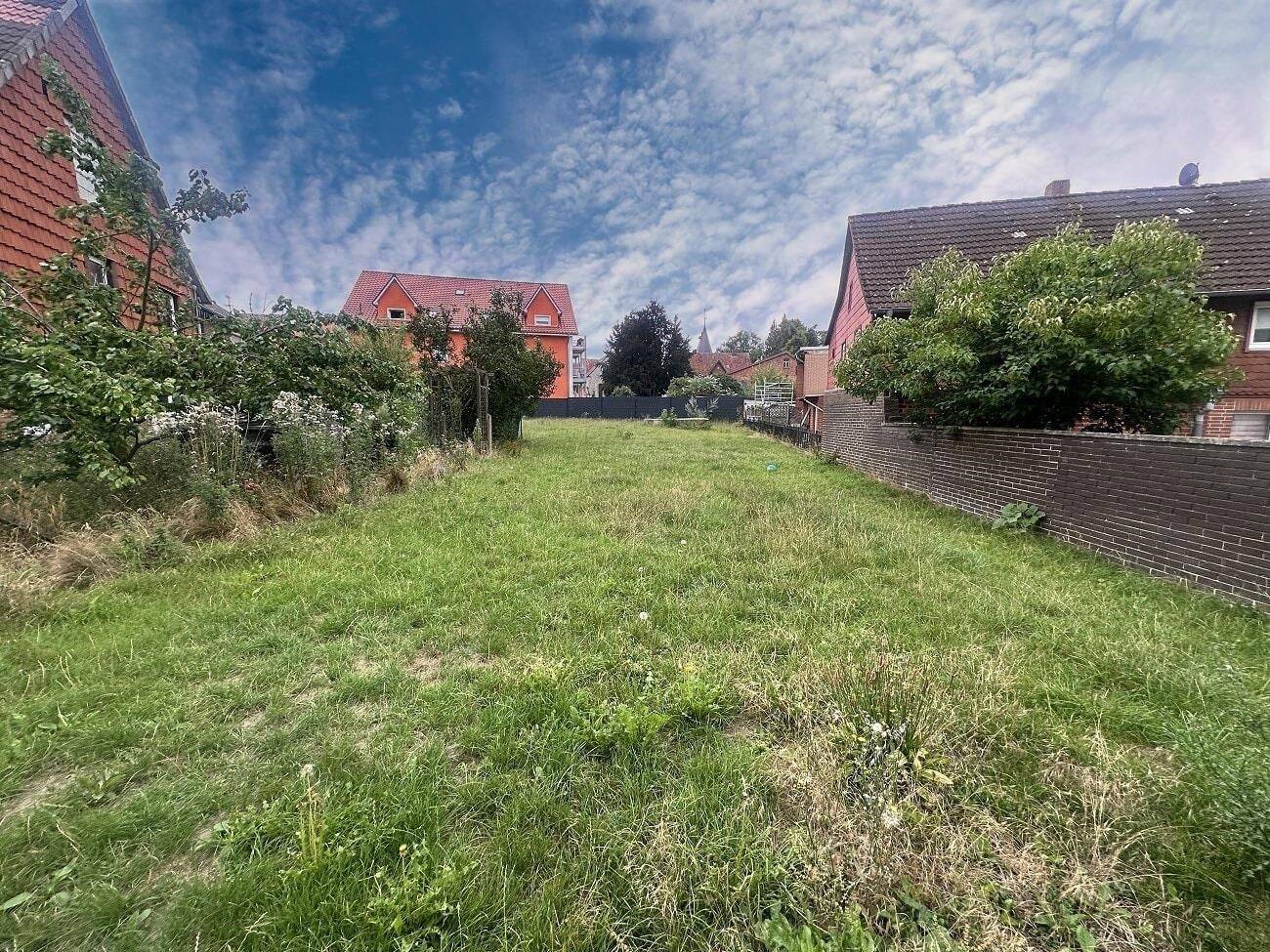 Immobilie in Schellerten - Schellerten-Dingelbe: Charmantes Einfamilienhaus mit großem Grundstück - Bild 1