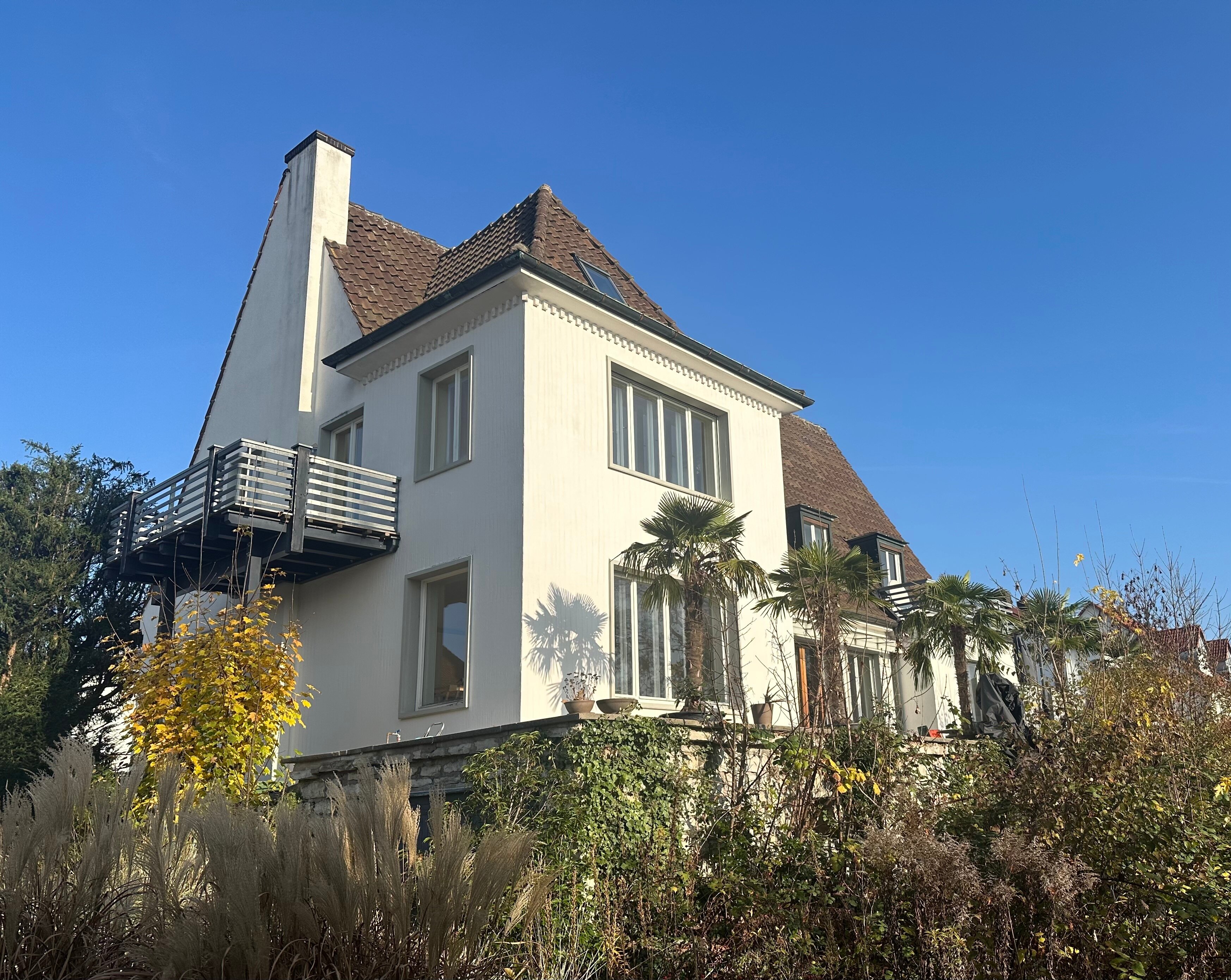 Haus zum Kauf 1.190.000 € 7 Zimmer 340 m²<br/>Wohnfläche 1.221 m²<br/>Grundstück 01.04.2025<br/>Verfügbarkeit Galgengartenstraße 14 Nord Schwabach 91126