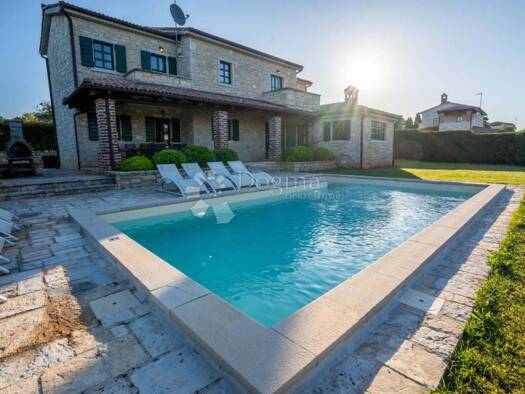 Haus zum Kauf 748.250 € 5 Zimmer 263 m² Heraki, Sveti Lovrec Sveti Lovrec