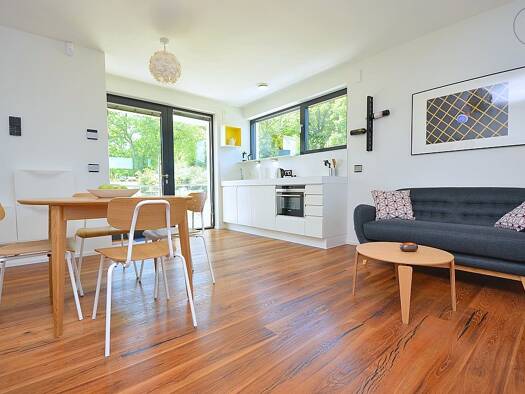 Wohnung zur Miete Wohnen auf Zeit 1.290 € 2 Zimmer 41 m² frei ab 01.09.2025 Stuttgart 70195