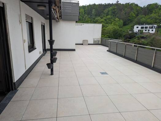 Terrassenwohnung zur Miete 1.300 € 3,5 Zimmer 105 m² 2. Geschoss Veitshöchheim 97209