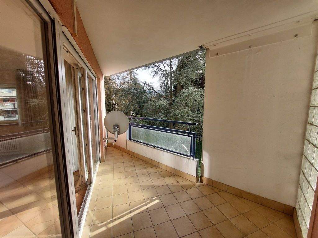 Immobilie in Staufen im Breisgau - Helle 4-Zimmer-Wohnng in Staufen mit Garage - Bild 2