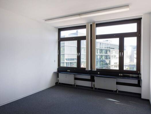 Bürofläche zur Miete 15 € 1 Zimmer 38 m² Bürofläche teilbar ab 38 m² Ottobrunn 85521