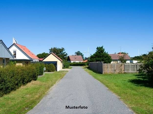 Einfamilienhaus zum Kauf 110.400 € 6 Zimmer 127 m² 311 m² Grundstück Teutschenthal 06179