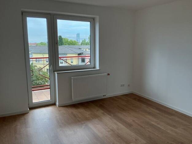 Wohnung zur Miete 723 € 3 Zimmer 64 m² 4. Geschoss frei ab 21.09.2026 Emmastraße 21 Offenbach am Main Offenbach am Main 63071