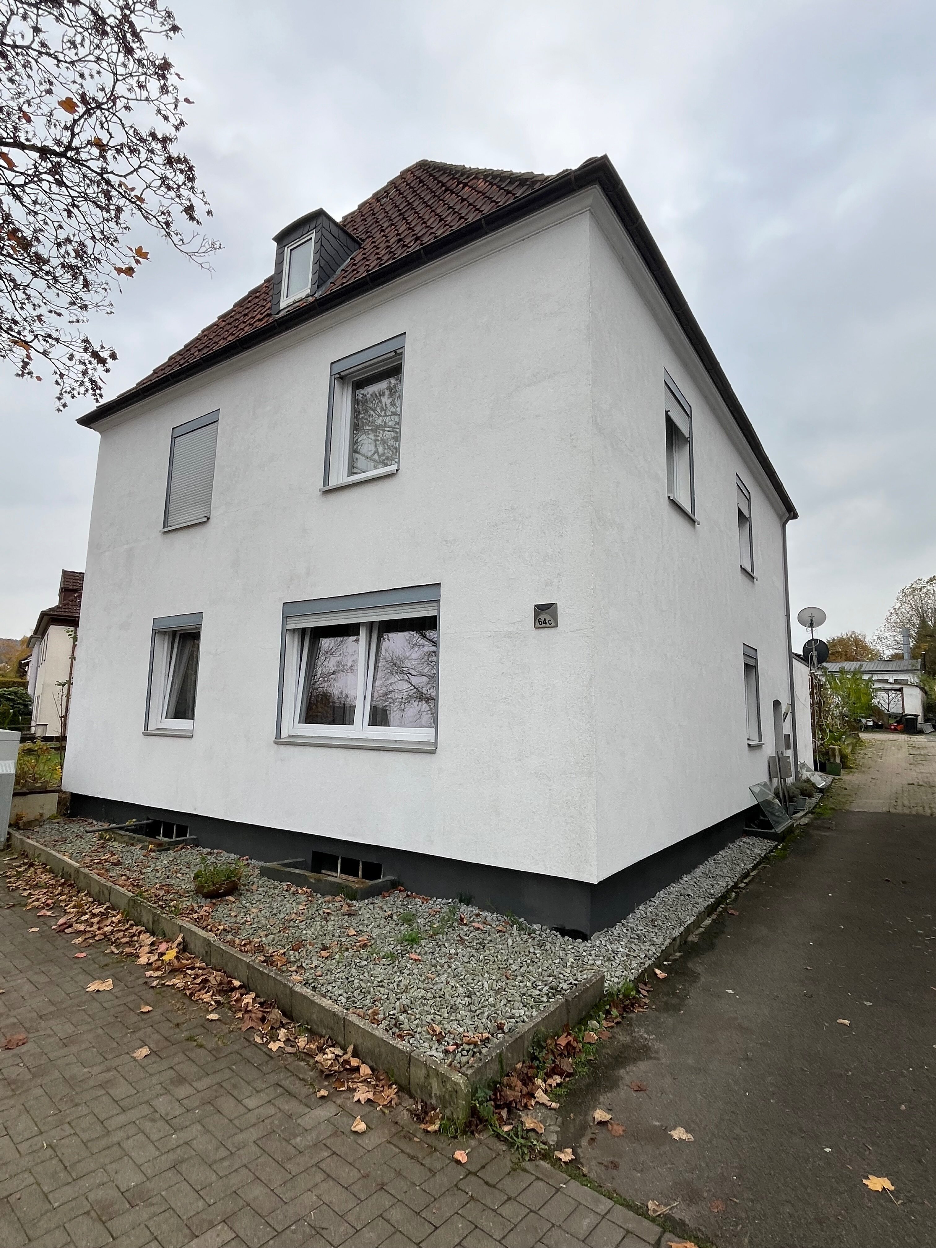 Haus zum Kauf 345.000 € 9 Zimmer 205 m²<br/>Wohnfläche 938 m²<br/>Grundstück Herford-Stadt Herford 32049