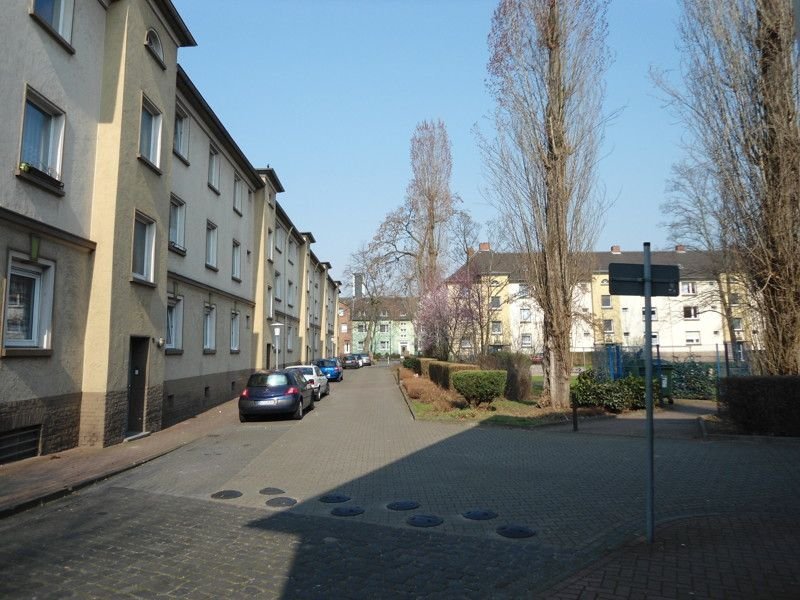 Wohnung zur Miete 725,90 € 3 Zimmer 67,4 m²<br/>Wohnfläche 2.<br/>Geschoss 25.11.2024<br/>Verfügbarkeit Oderstr. 8 Eller Düsseldorf 40231