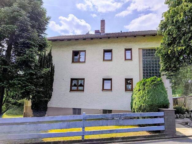 Mehrfamilienhaus zum Kauf 629.000 € 8 Zimmer 199,5 m² 673 m² Grundstück Neunkirchen Neunkirchen a. Brand 91077