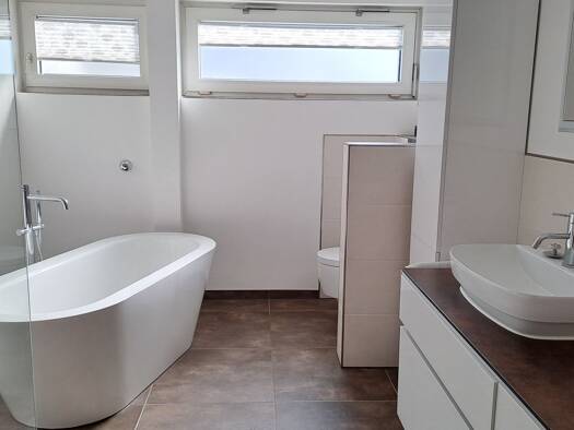 Bungalow zum Kauf 450.000 € 5 Zimmer 141 m² 589 m² Grundstück Neuenhaßlau Hasselroth 63594