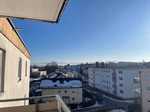 Wohnung zur Miete 695 € 3 Zimmer 77,9 m² 4. Geschoss frei ab sofort Traunreut 83301