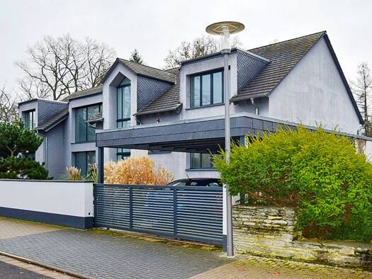 Einfamilienhaus zum Kauf 940.000 € 6 Zimmer 511,6 m² 4.675 m² Grundstück Hanau Hanau 63454