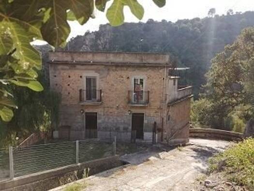 Mehrfamilienhaus zum Kauf 159.000 € 10 Zimmer 200 m² 300 m² Grundstück Isca sullo Ionio 88060