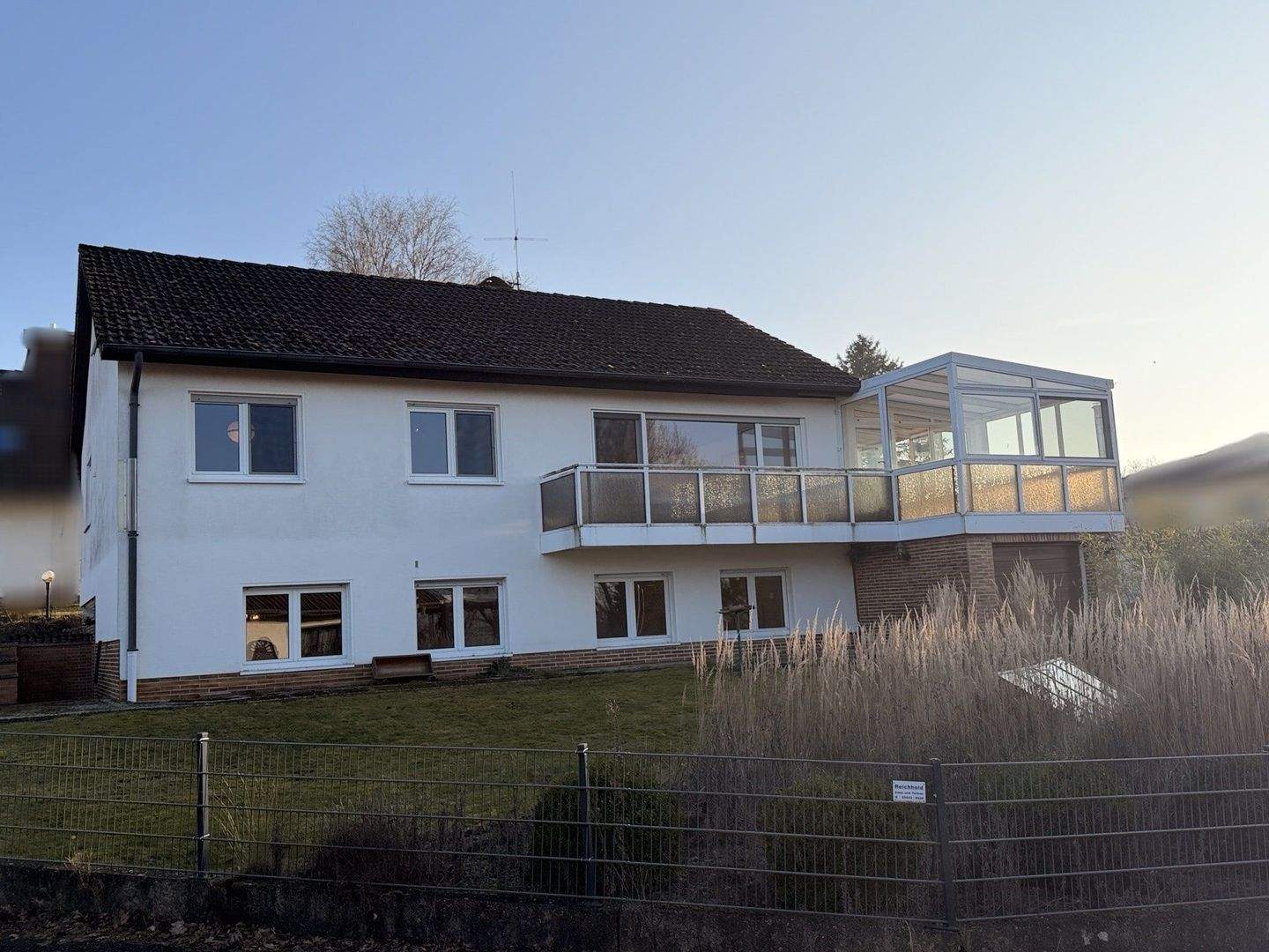 Immobilie in Schauenburg - Großzügiges Ein- bis Zweifamilienhaus mit Wintergarten in Schauenburg-Breitenbach - Bild 0