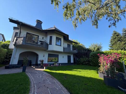 Einfamilienhaus zum Kauf 1.600.000 € 9 Zimmer 271 m² 607 m² Grundstück Sonnenberg Wiesbaden 65193