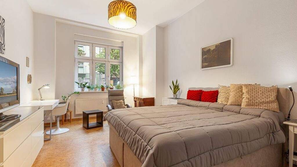 Wohnung zum Kauf 300.000 € 2 Zimmer 61,6 m² Friedrichshain Berlin 10247