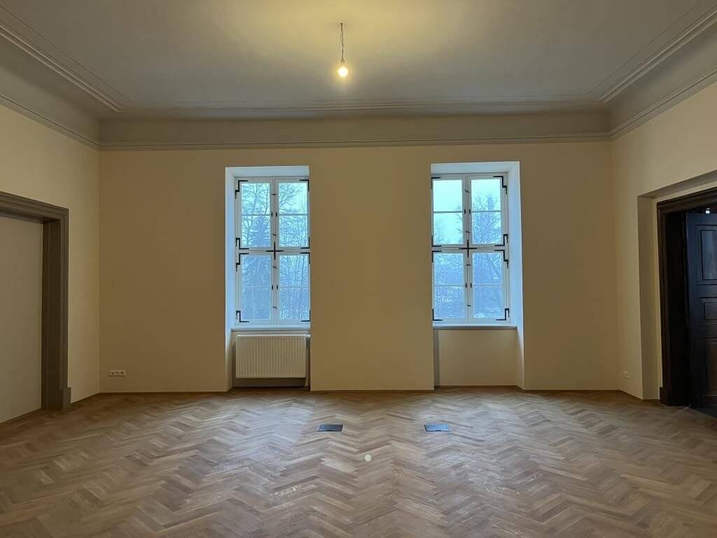 Bürofläche zur Miete provisionsfrei 773 € 2 Zimmer 96,6 m²<br/>Bürofläche ab 96,6 m²<br/>Teilbarkeit Am Schloss 1 Wachau Wachau 01454