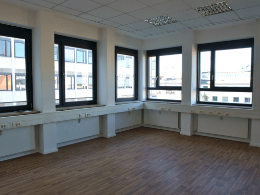 Bürofläche zur Miete provisionsfrei 13,50 € 6 Zimmer 517,1 m² Bürofläche Muggenhofer Straße Muggenhof Nürnberg 90429