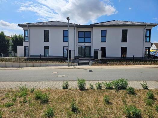 Wohnung zum Kauf - Erstbezug 278.000 € 4 Zimmer 87 m² frei ab sofort Laucha Laucha an der Unstrut 06636