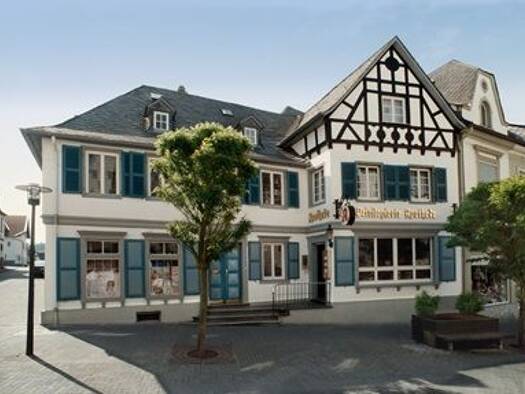 Einfamilienhaus zum Kauf 429.880 € 8 Zimmer 245 m² 453 m² Grundstück Altenkirchen Altenkirchen (Westerwald) 57610
