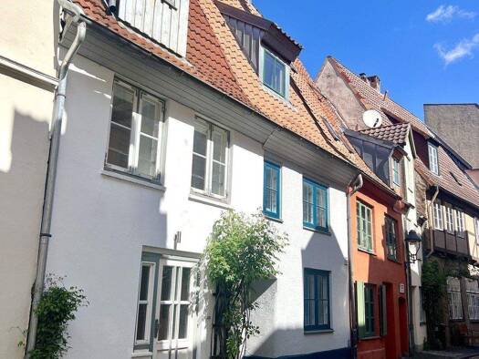 Stadthaus zur Miete 1.590 € 3,5 Zimmer 86 m² 45 m² Grundstück frei ab sofort Große Kiesau 20 Innenstadt Lübeck 23552