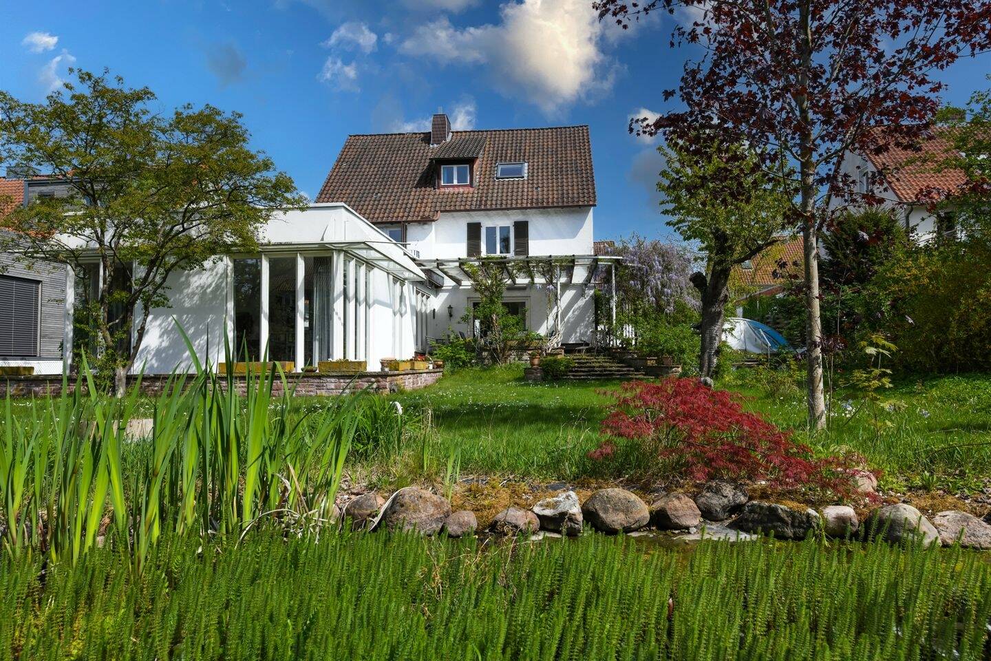Großzügiges Einfamilienhaus mit Charme, Pool und traumhaftem Garten in bester Lage von Lüneburg