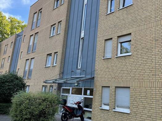 Wohnung zur Miete 622 € 2 Zimmer 73,2 m² 2. Geschoss frei ab 16.05.2026 Larstraße 128 Sieglar Troisdorf 53844