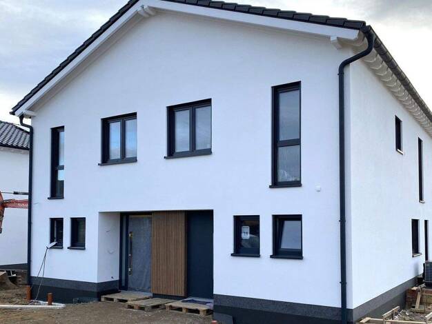 Doppelhaushälfte zum Kauf - Erstbezug provisionsfrei 394.000 € 4 Zimmer 116 m² 231 m² Grundstück frei ab 28.02.2026 Weingartzhof Sinzenich Zülpich-Sinzenich 53909