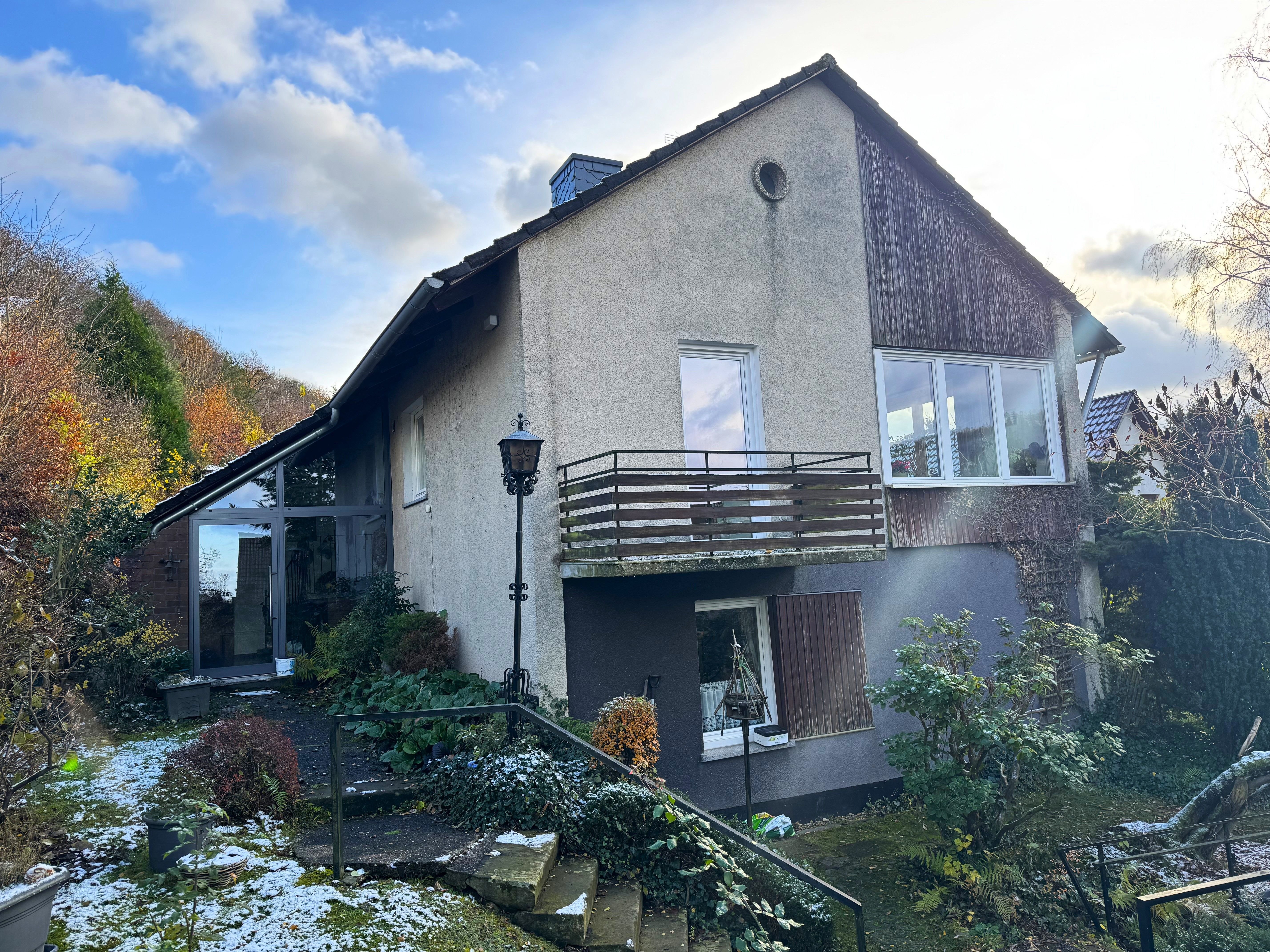 Haus zum Kauf 265.000 € 8 Zimmer 163 m²<br/>Wohnfläche 1.540 m²<br/>Grundstück Helsa Helsa 34298