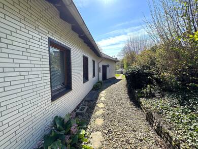 Bungalow zum Kauf 650.000 € 4 Zimmer 168 m² 1.343 m² Grundstück Saarn Mülheim an der Ruhr 45481
