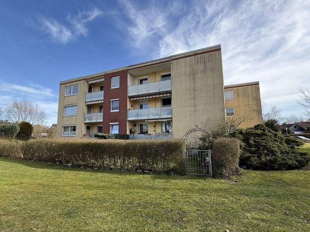 Wohnung zur Miete 850 € 3 Zimmer 84,4 m² frei ab 01.04.2026 Uetersen 25436