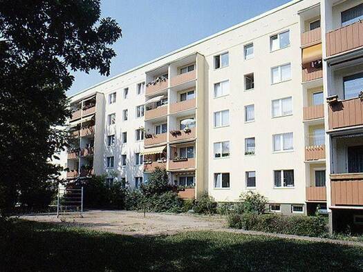 Wohnung zur Miete 300 € 2 Zimmer 39,7 m² 3. Geschoss frei ab 12.08.2026 Hertzstr. 8 Leuben Dresden 01257