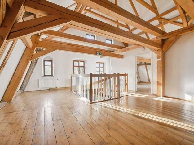 Bürofläche zur Miete 990 € Neustadt 01844