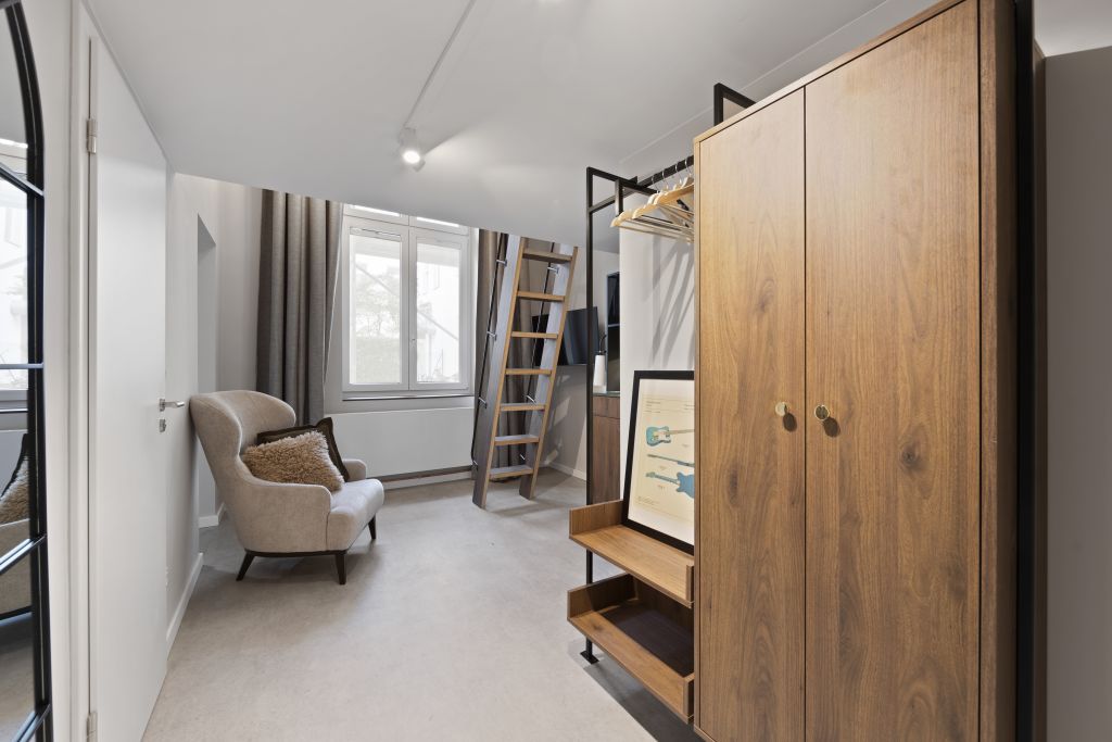 Wohnung zur Miete Wohnen auf Zeit 1.391 € 1 Zimmer 21 m²<br/>Wohnfläche 01.10.2024<br/>Verfügbarkeit Paul Robenson Str Prenzlauer Berg Berlin 10439