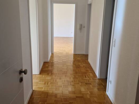 Wohnung zur Miete 1.150 € 3,5 Zimmer 108 m² Geschoss 1/2 frei ab sofort Waldbüttelbrunn 97297
