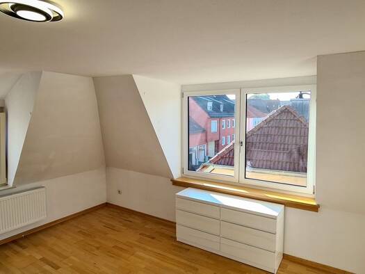 Wohnung zum Kauf 180.000 € 3,5 Zimmer 79 m² Geschoss 2/3 frei ab 01.11.2026 Straubing Straubing 94315