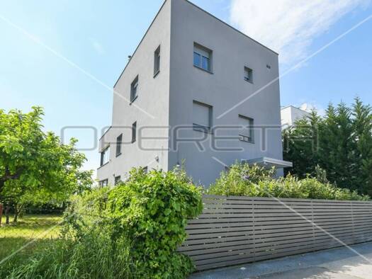 Haus zum Kauf 1.600.000 € 6 Zimmer 395 m² Zagreb