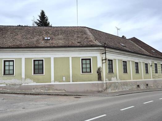 Grundstück zum Kauf 640.000 € 4.238 m² Grundstück Retz 2070