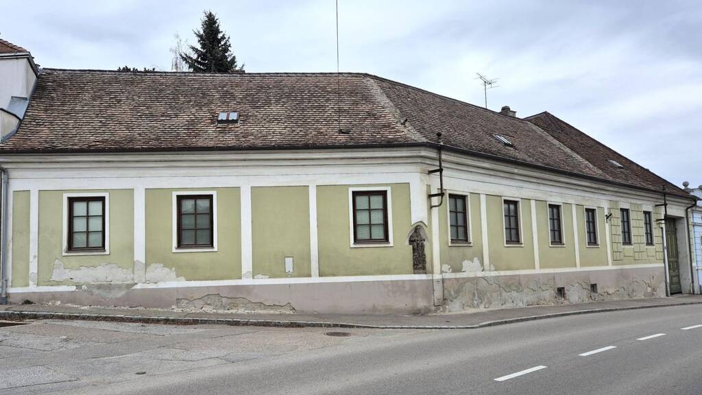 Grundstück zum Kauf 640.000 € 4.238 m² Grundstück Retz 2070