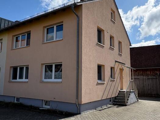 Doppelhaushälfte zum Kauf 559.000 € 4 Zimmer 116 m² 1.006 m² Grundstück frei ab 01.08.2026 Weiherstraße 10 Berngau 92361
