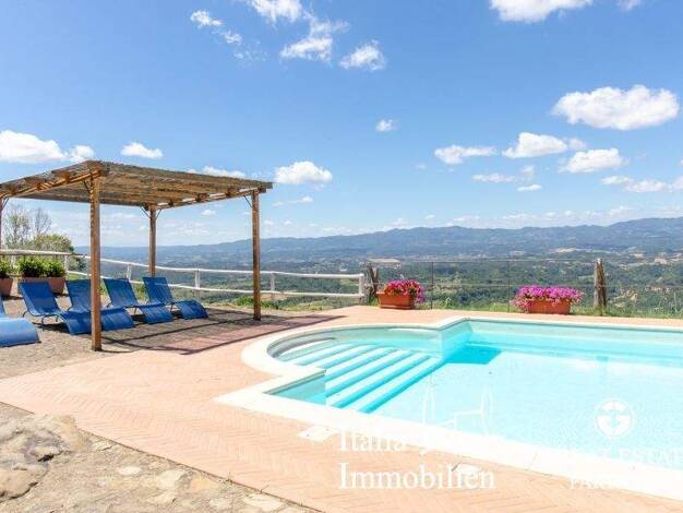 Bauernhaus zum Kauf 1.500.000 € 17 Zimmer 471 m² 50.000 m² Grundstück Loro Ciuffenna 52024