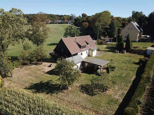 Einfamilienhaus zum Kauf 160.000 € 6 Zimmer 180 m² 1.860 m² Grundstück Schloditzer Straße 22 Droßdorf Tirpersdorf 08606