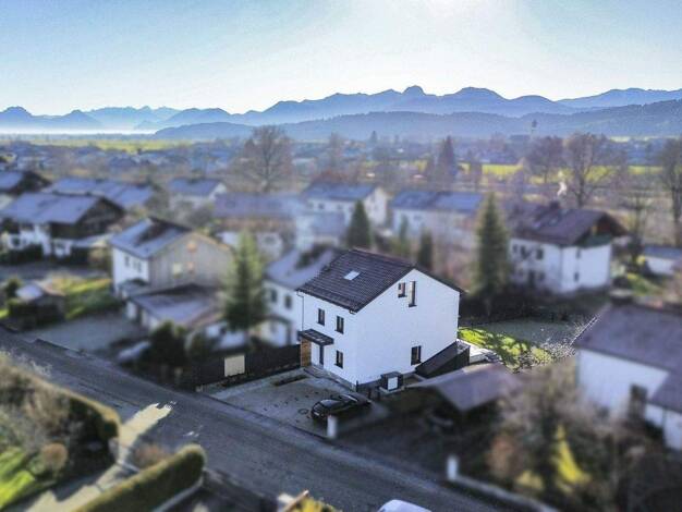 Doppelhaushälfte zum Kauf - Erstbezug 1.095.000 € 6 Zimmer 140 m² 455 m² Grundstück Hinrichssegen Bruckmühl 83052