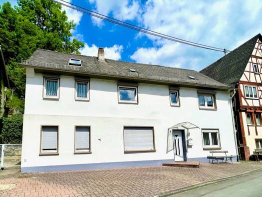 Einfamilienhaus zum Kauf provisionsfrei 97.000 € 7 Zimmer 154 m² 473 m² Grundstück frei ab sofort Oberstraße 3 Obernhof 56379