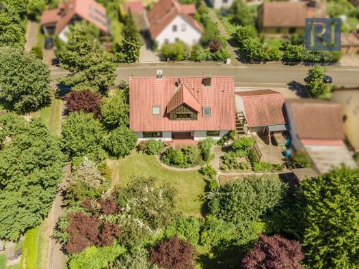 Einfamilienhaus zum Kauf 620.000 € 6 Zimmer 198 m² 1.003 m² Grundstück Iphofen Iphofen 97346