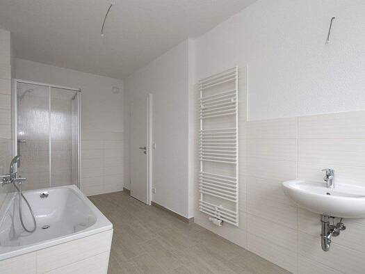 Wohnung zur Miete 753 € 4 Zimmer 115,8 m² 5. Geschoss Guldenstraße 23 Silberhöhe Halle (Saale) 06132