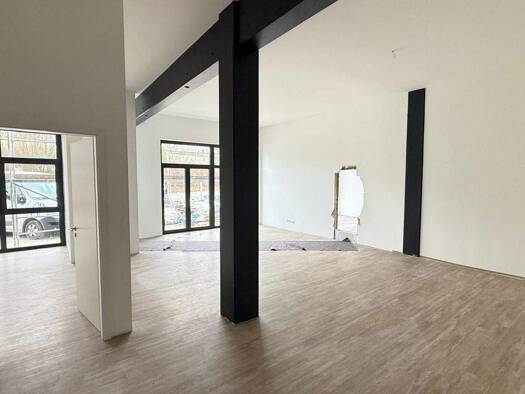 Bürofläche zur Miete provisionsfrei 15 € 3 Zimmer 159 m² Bürofläche Luigstraße 6 Illingen 75428