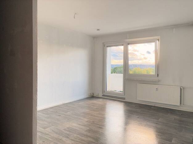 Wohnung zur Miete 273 € 3 Zimmer 56,3 m² 5. Geschoss Karl-Friedrich-Schinkel-Straße 36 Chrieschwitz Plauen 08529