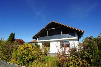 Haus zum Kauf 465.000 € 7 Zimmer 252 m² 785 m² Grundstück frei ab sofort Wiesenfelden Wiesenfelden 94344