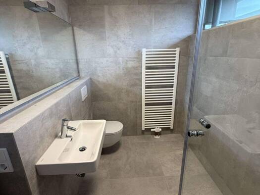 Wohnung zur Miete 1.400 € 3 Zimmer 96,2 m² frei ab sofort Westhoven Köln 51149